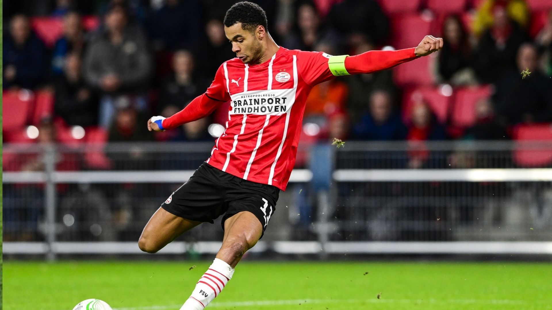 манчестер юнайтед проиграл. тоттенхэм хотспур красная форма. 21:57 нимани англатади. дьюла грошич 2011 манчестер юнайтед. Ben davies tottenham.