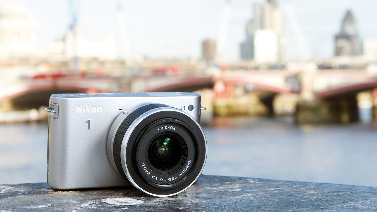 Nikon 1 J1