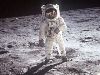 Man on a moon is the most famous photograph according to new data