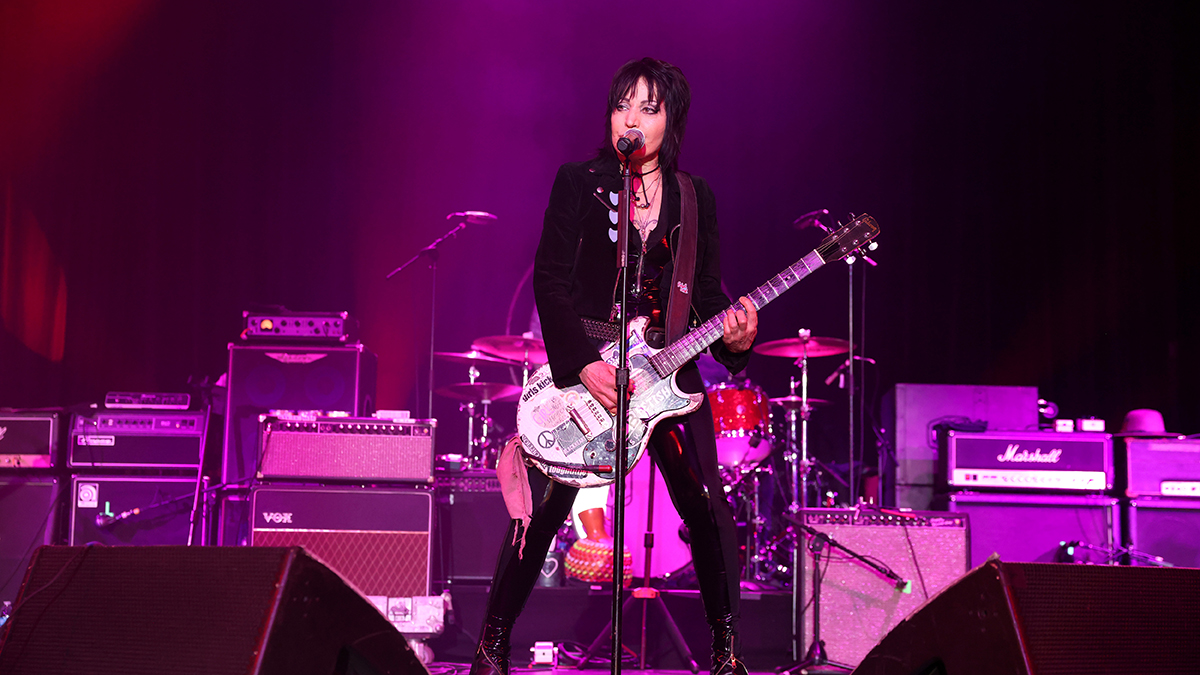  Joan Jett performs onstage during the 6th Jam For Janie Grammy Awards Viewing Party Presented By Live Nation at the Hollywood Palladium on February 02, 2025 in Los Angeles, California