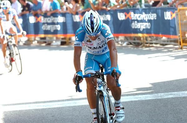 Domenico Pozzovivo (Colnago-CSF Inox) finishes in second place.