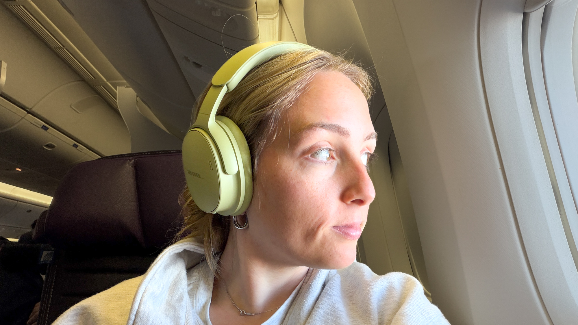 Kate Kozuch wearing the Bose QuietComfort Headphones (2nd Gen)
