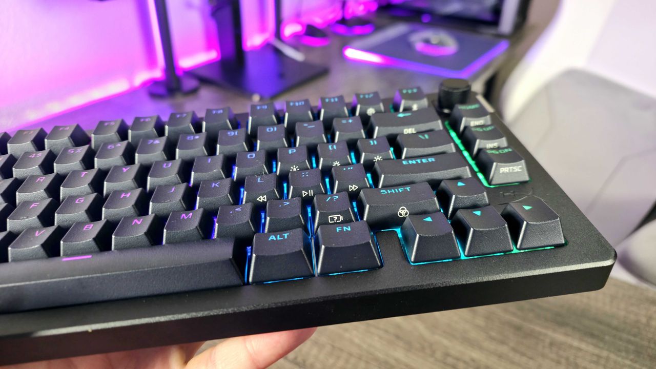 Image of the HyperX Alloy Rise 75 Wireless gaming keyboard.