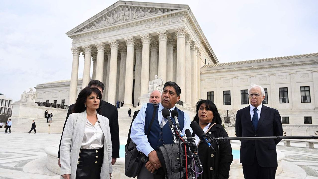 Nohemi Gonzalez’s parents at the US Supreme Court