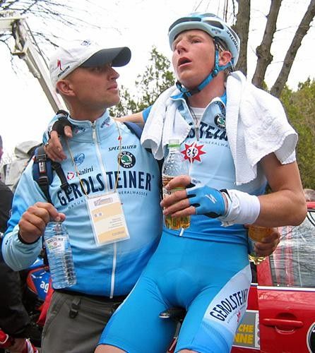 Fabian Wegmann (Gerolsteiner) could use some assistance