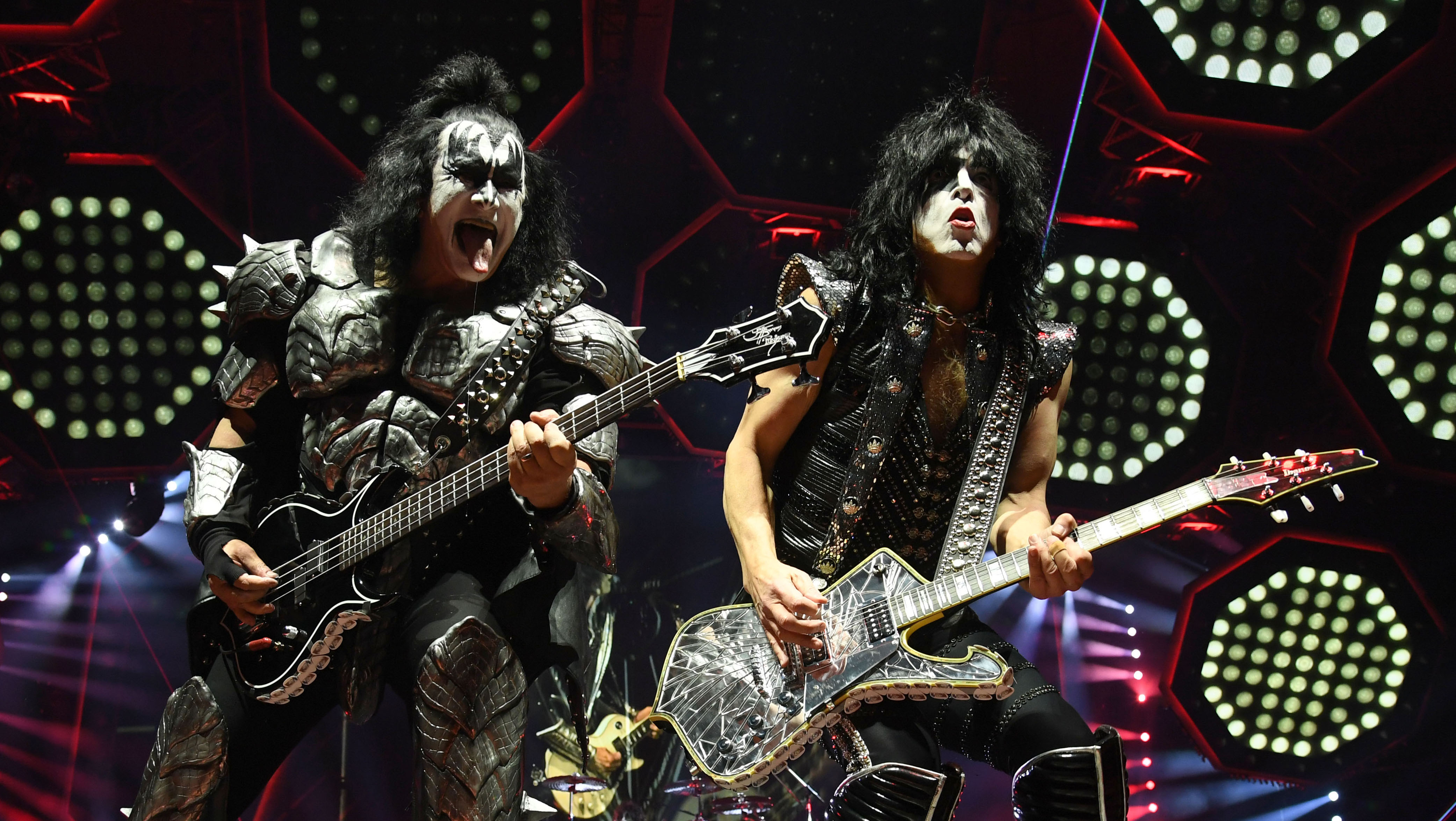 Kiss want to bring out all former members for their final show Guitar