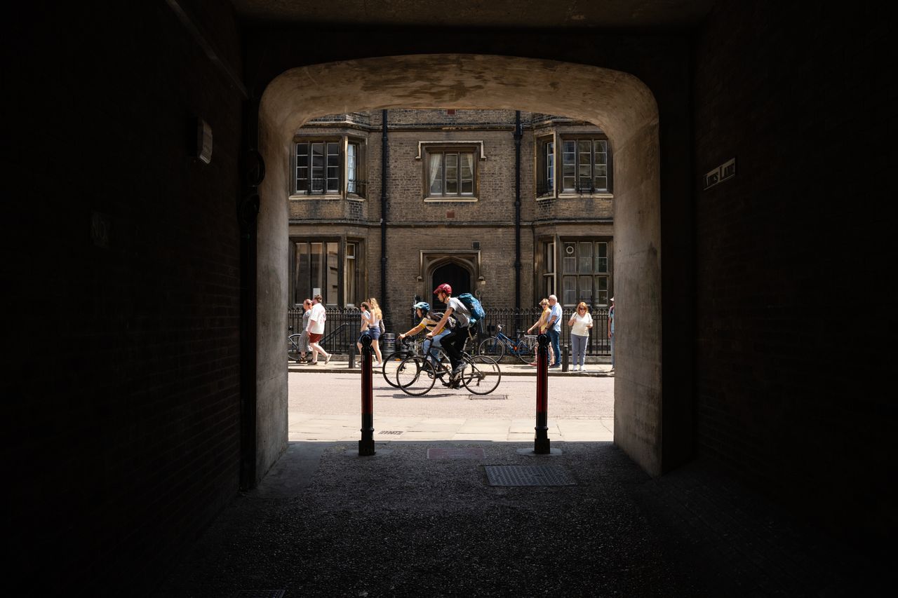 Photo of a street scene taken with the Viltrox AF 35mm f/1.2 LAB FE