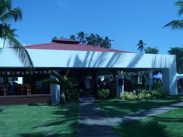 The outdoor pavillion where race registration and riders' meeting was held.