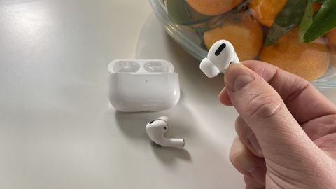 apple airpods volume control mac