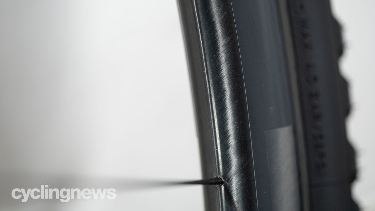 HED Emporia GC3 Pro gravel wheelset detail of line left from mould halves