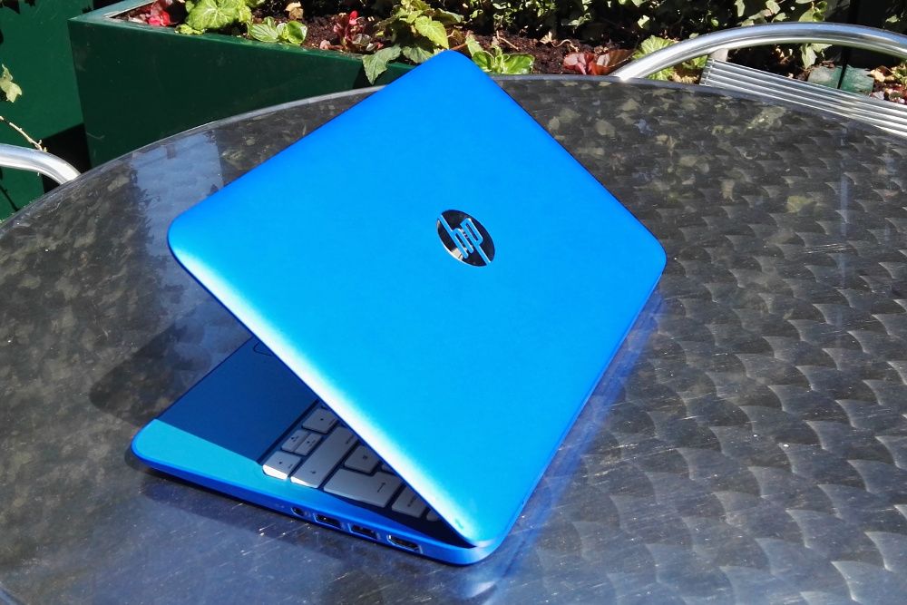 thumbnail interactive-video image 1 of Genuine HP Stream 11-d Blue Palmrest Assembly With Keyboard & Touchpad Cover - 794447-001 1 of 4