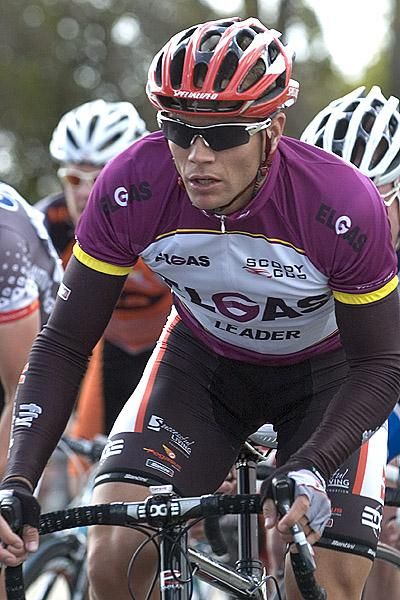 Tour leader Jonathan Cantwell (Fly V Australia) from Queensland was appreciating the fine weather that greeted the tour in Swan Hill.