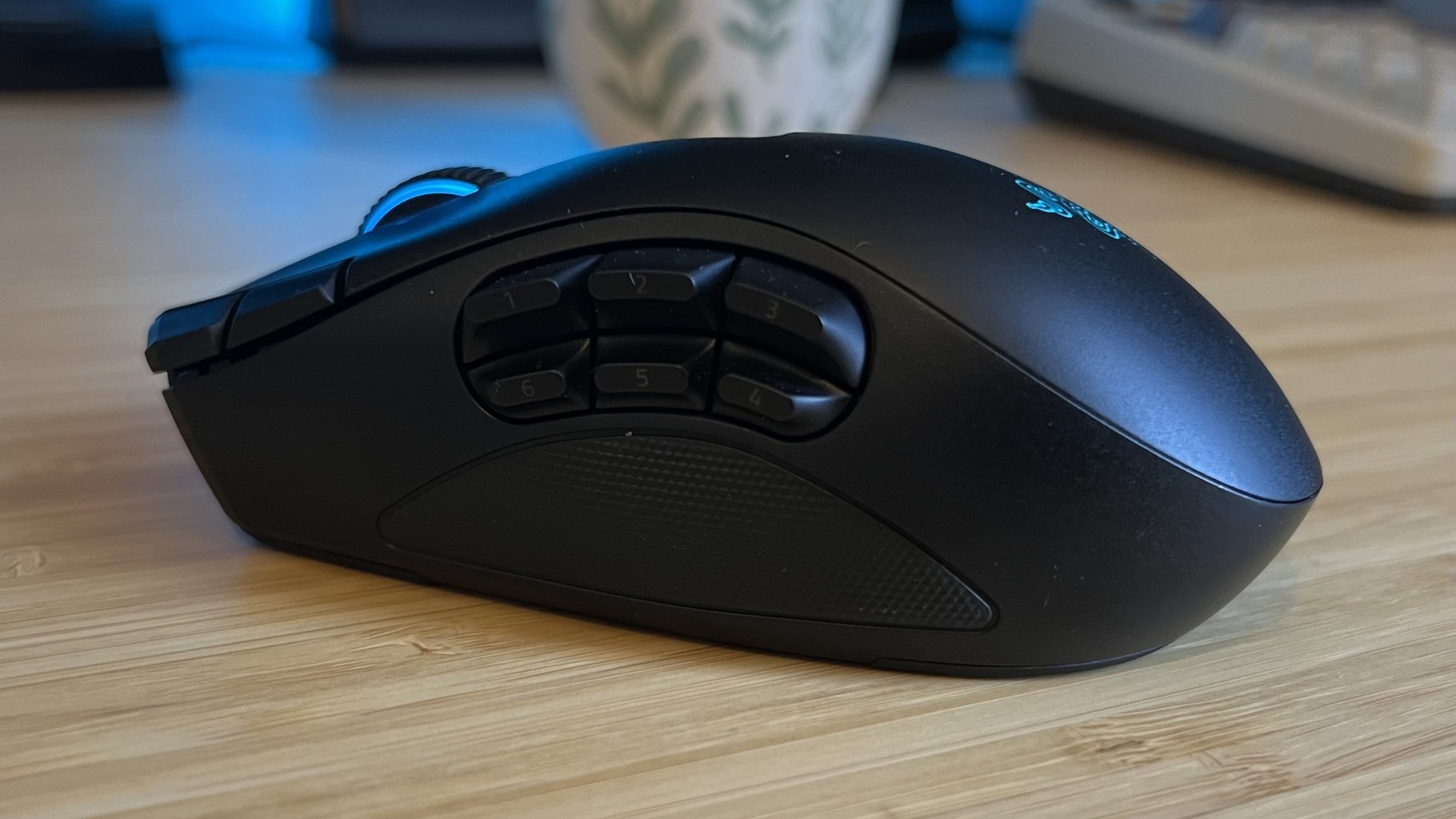 Side view of Razer Naga V3 Pro showing thickness and squat shape of the form factor