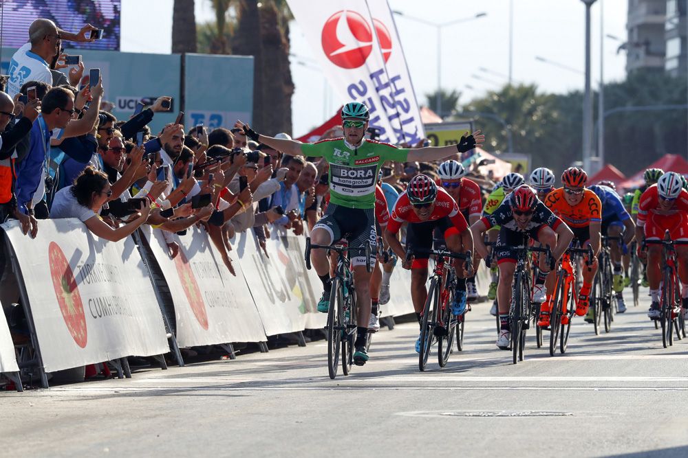Sam Bennett (Bora-Hansgrohe) takes win number 4 at the Tour of Turkey