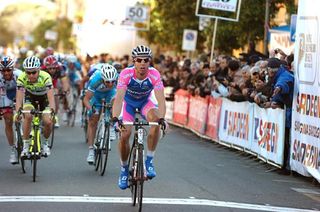Danilo Hondo (Lampre-Farnese Vini) continued sprinting after leading out Petacchi and won stage four.