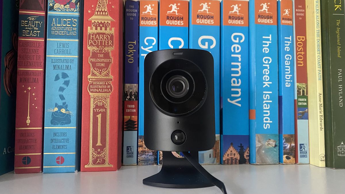 blue light on simplisafe camera