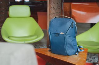 Peak Design Everyday Backpack 20L v2 in Midnight Blue