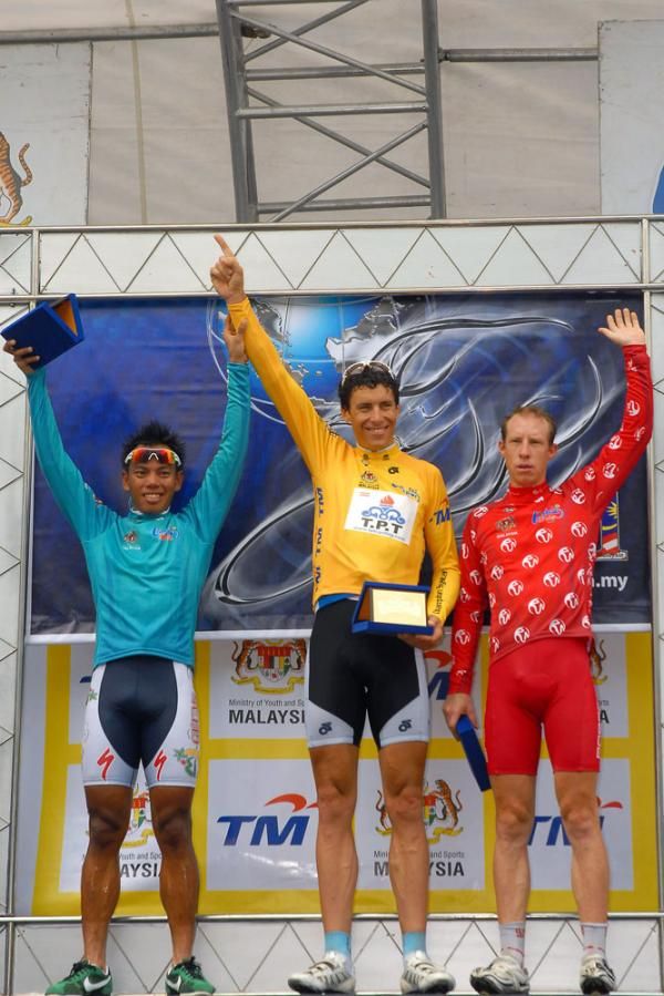 The jersey holders: Anuar Manan (Geumsan Ginseng Asia - Asian rider), Thomas Erler (Tabriz Petrochemicals - general classification) and Pete McDonald (Drapac-Porsche - mountains)