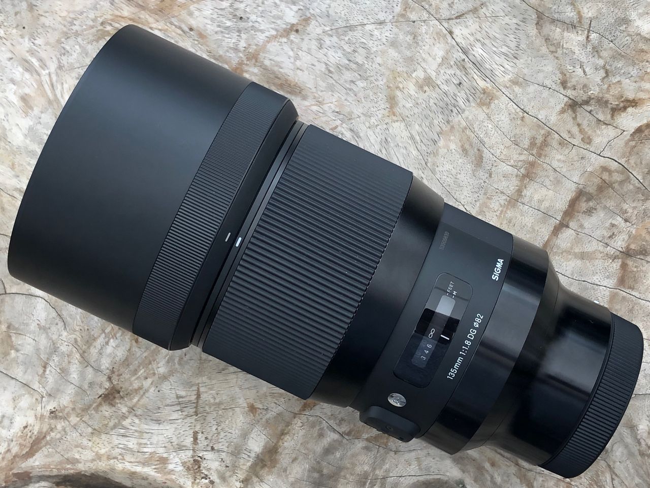 Sigma 135mm F1.8 DG HSM Art