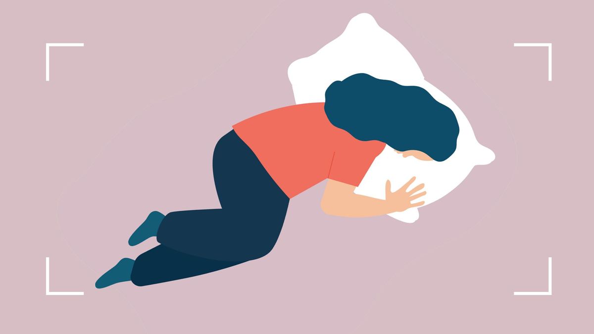 how-to-sleep-with-lower-back-pain-5-positions-to-try-woman-home