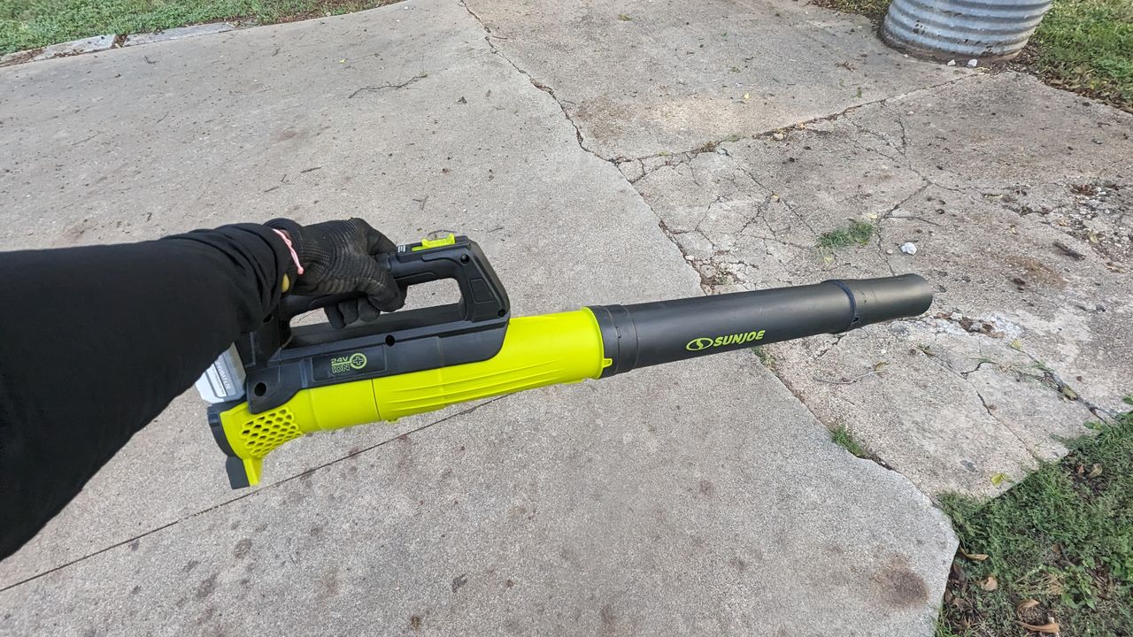 Sun Joe 24V-TB-LTE 24-Volt* IONMAX Cordless Compact Turbine Jet Blower