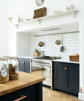 Range cooker in a modern kitchen