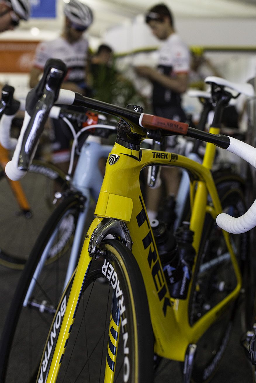 Jack Bobridge's yellow Madone has a touch of green on the forks