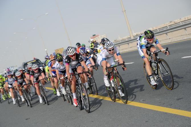 The peloton in the Ladies Tour of Qatar