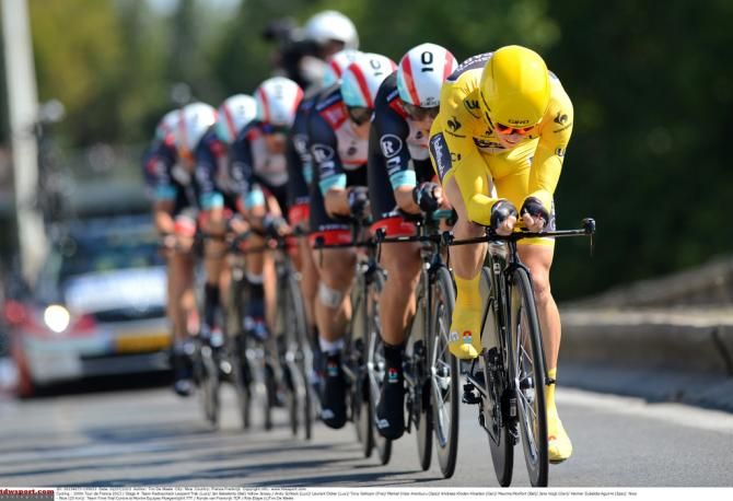 Jan Bakelants leads his RadioShack teammates during the team time trial