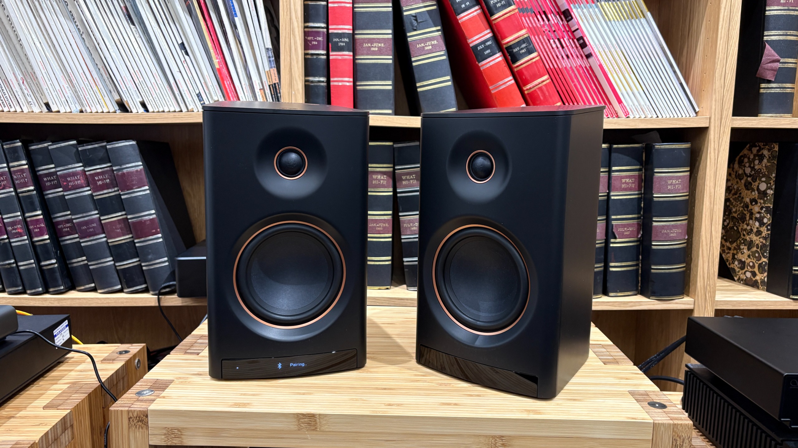Yamaha NX-70A all-in-one speaker system