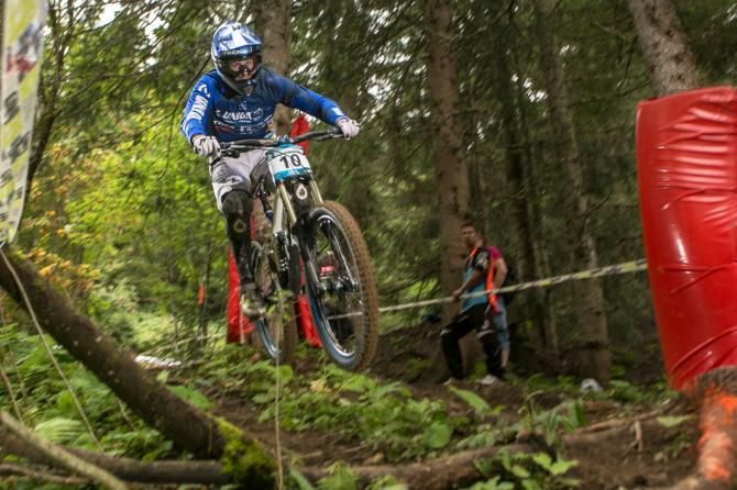 Ruaridh Cunningham en route to victory in Chatel, France