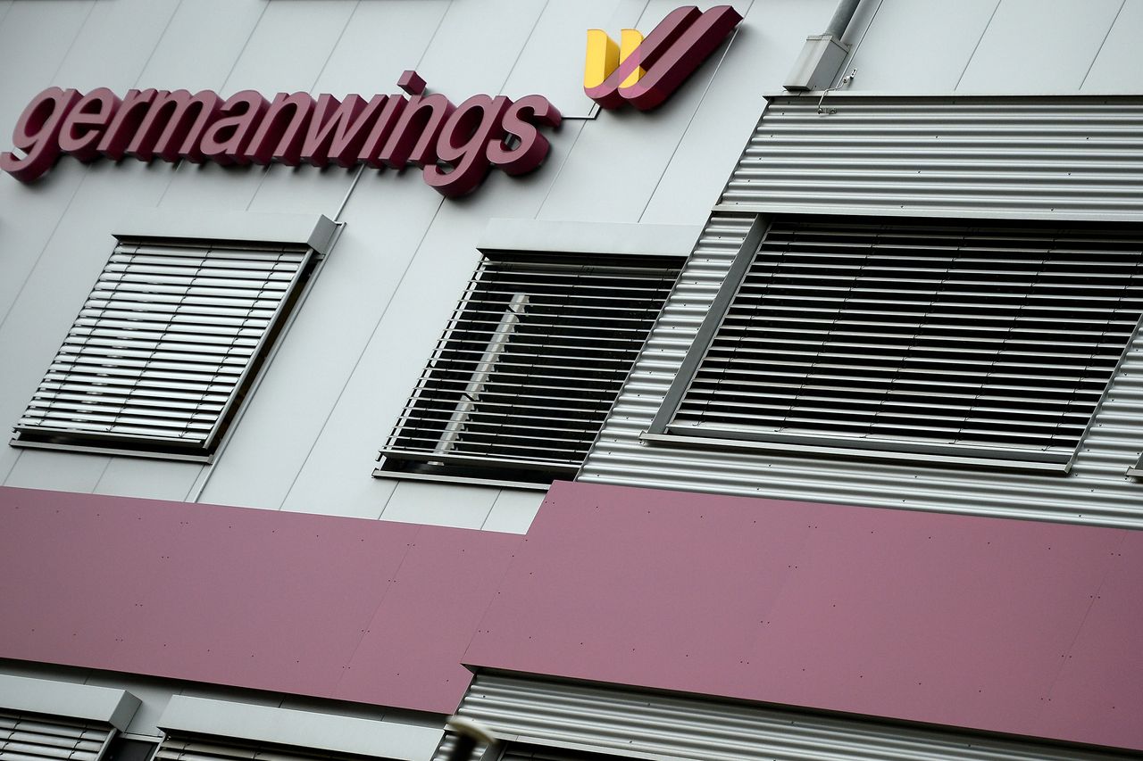 Lufthansa&amp;#039;s insurers are setting aside $300 million for costs related to Germanwings crash