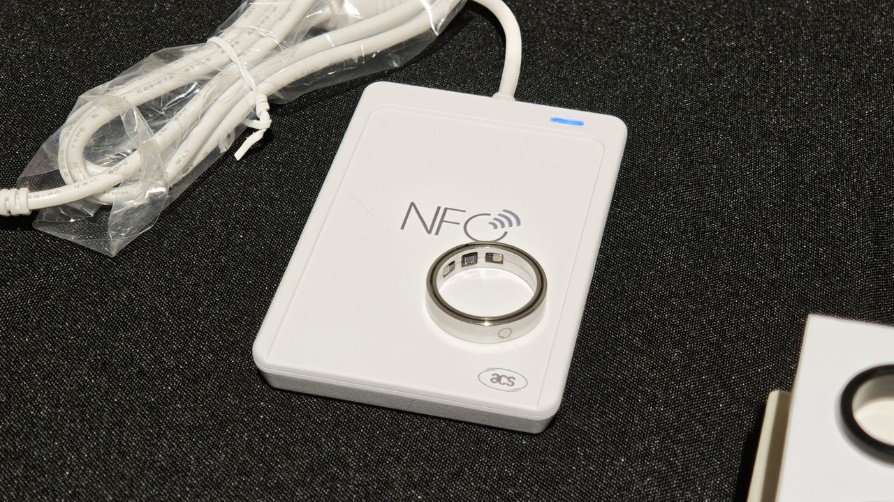 Circular Ring 3 Slim on an NFC pad