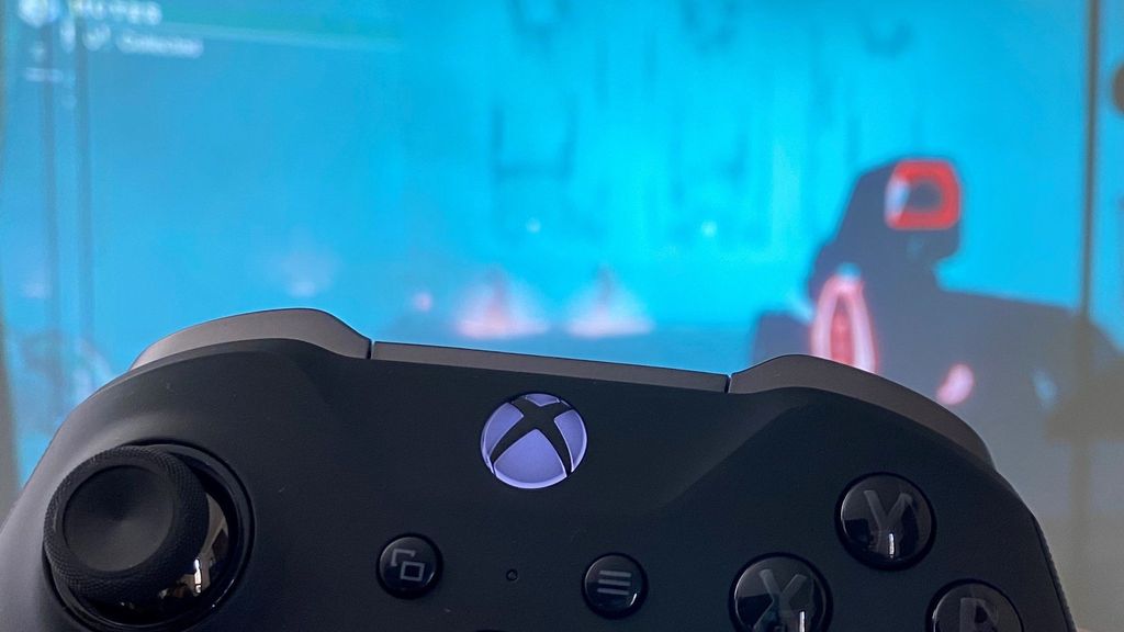 Gaming on a projector is an incredibly immersive, but flawed