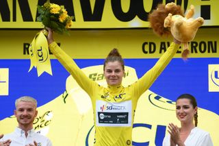 Tour de France Femmes: Lotte Kopecky in the maillot jaune after stage 4 