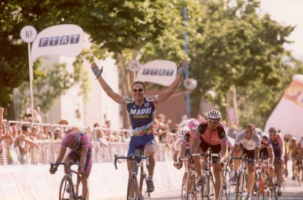 Gabriele Missaglia wins HEW Cyclassics in 2000