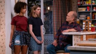 Ashley Aufderheide and Callie Haverda try lying to Kurtwood Smith in the kitchen in That '90s Show.