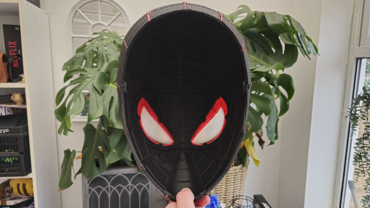 Using a 3D pen for cosplay