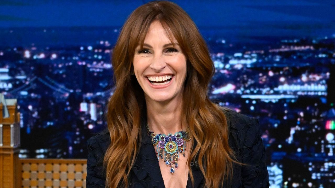 julia roberts smiling