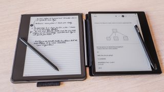 Writing on the Kindle Scribe (left) compared to handwriting recognition and diagram insertion on the Kobo Elipsa 2E (right)