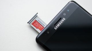 Samsung Galaxy Note 7 with microSD card