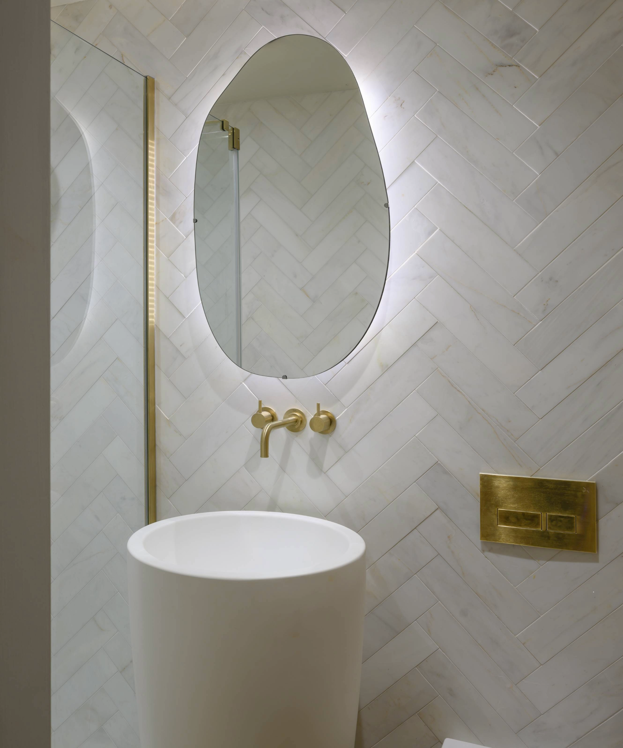 Basin and light up mirror