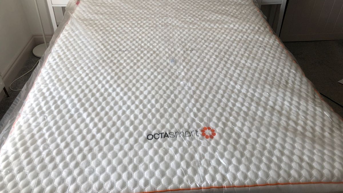 The Octasmart Deluxe Topper still wrapped in its plastic packaging