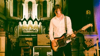 Thurston Moore plays a Fender 12-string