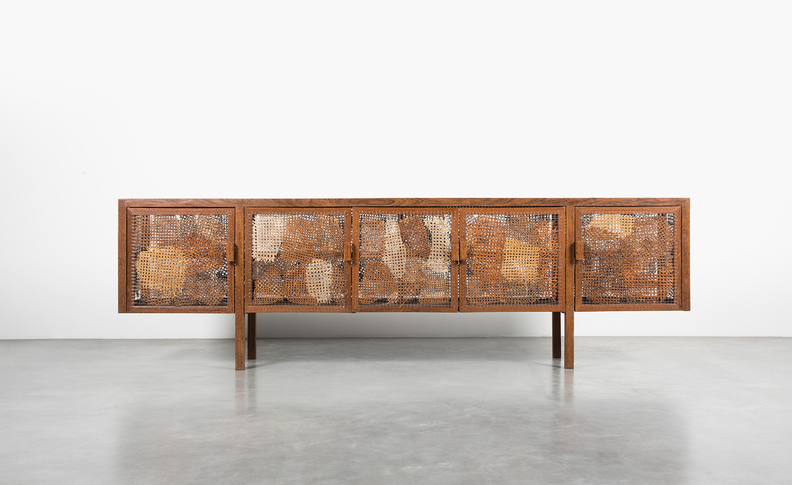 The 'Detonado' buffet could be described as a kind of 'camouflage cane'.
