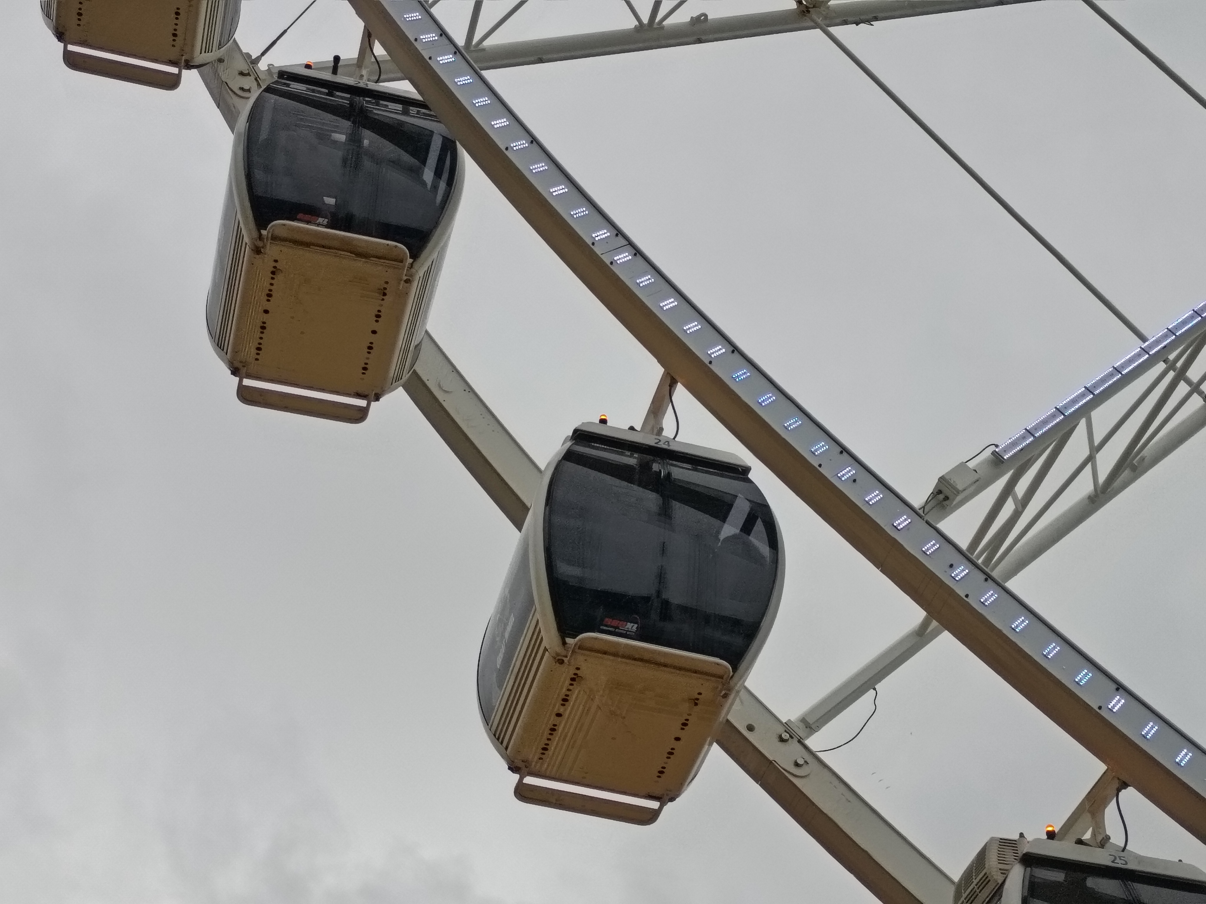 Ferris wheel gondolas