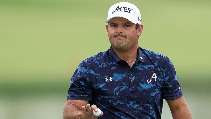 Patrick Reed salutes the crowd during the Dubai Desert Classic 2026.