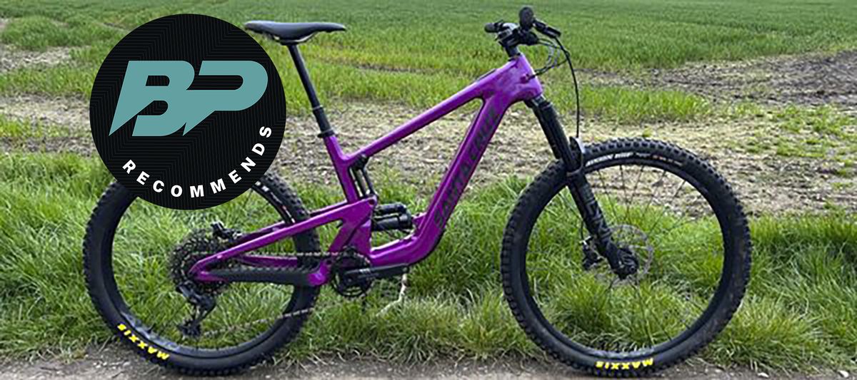 Santa Cruz Heckler SL e-MTB on grass 