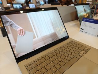 Asus Zenbook A14