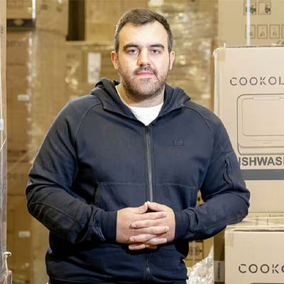 kitchen appliance expert Andrew Wright from Cookolgy